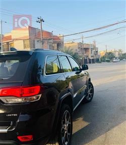 جیپ گراند شیرۆکی